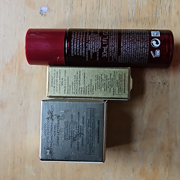 ⚡️⚡️FLASH SALE. SHISEIDO 3 SAMPLE/TRAVEL ITEMS - Picture 7 of 10